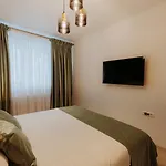 Mara Apartments&Studios Hils